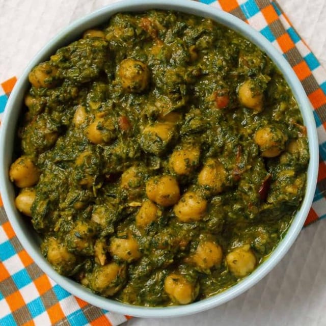 Chana Saag (Comes With Rice).