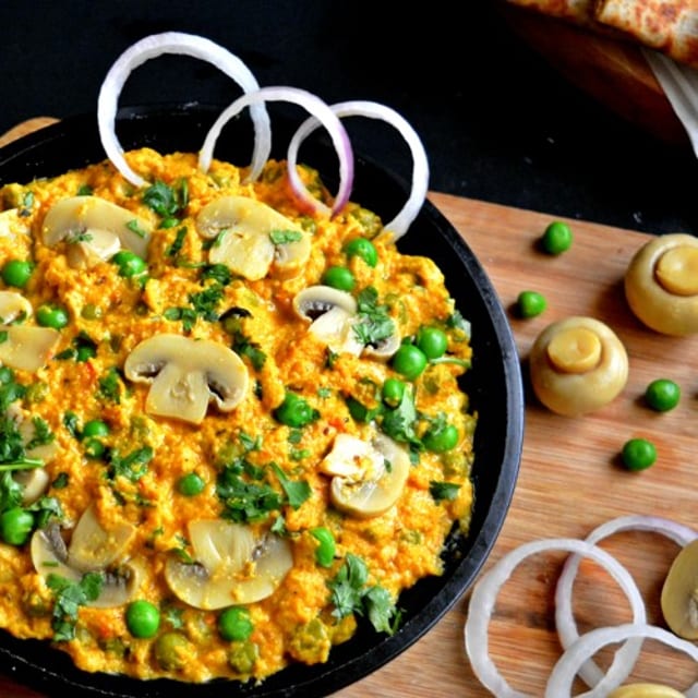 Mushroom Mutter (Comes With Rice).