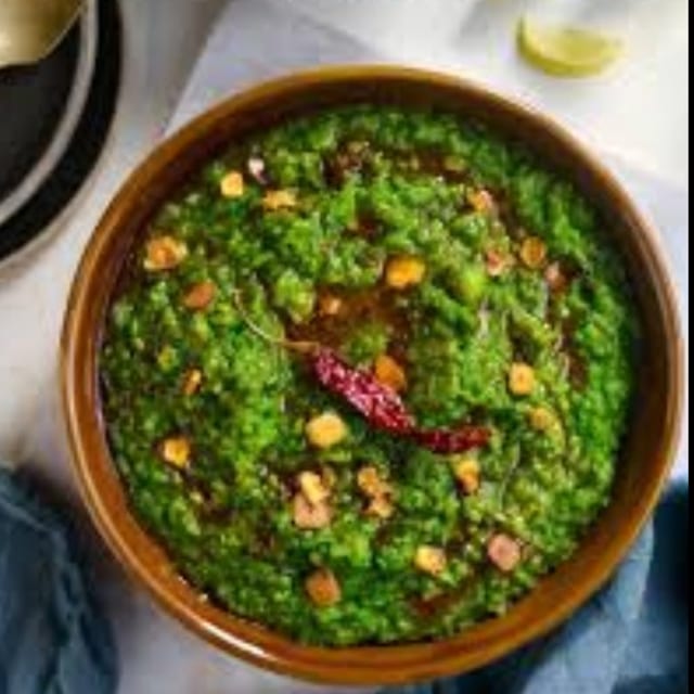 Lassoni Palak (Comes With Rice).